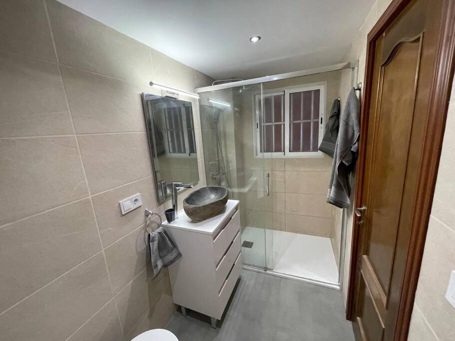 Nice Apartment Near The Sea 또레비에하 외부 사진