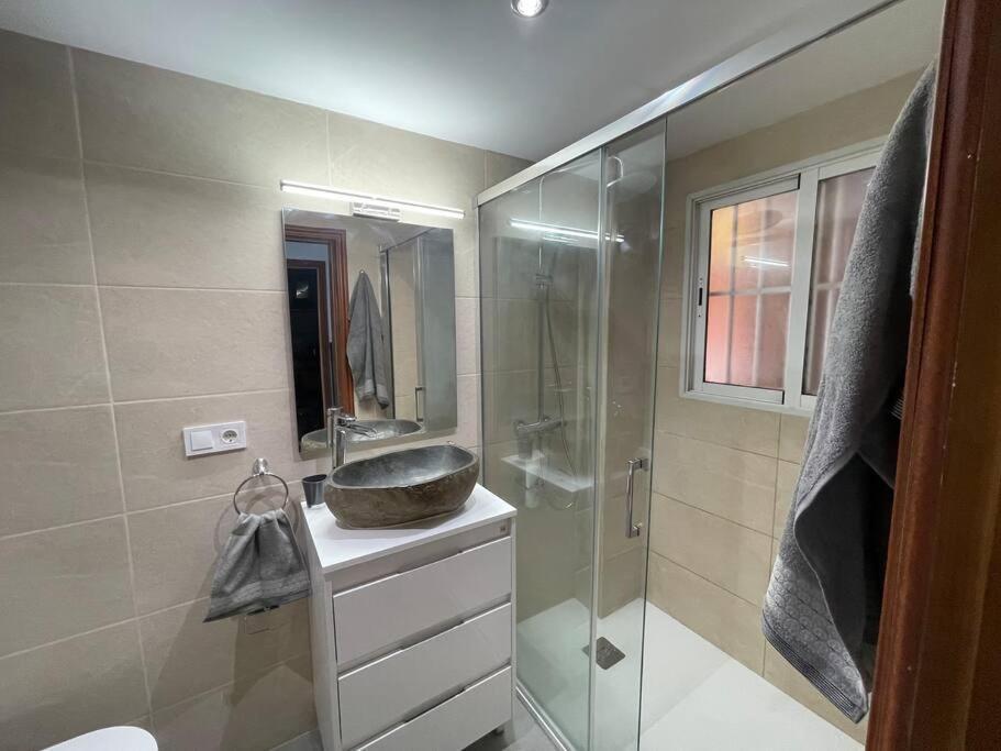Nice Apartment Near The Sea 또레비에하 외부 사진