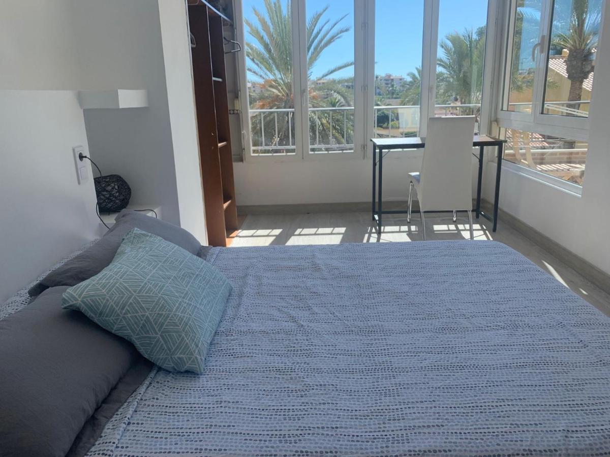 Nice Apartment Near The Sea 또레비에하 외부 사진